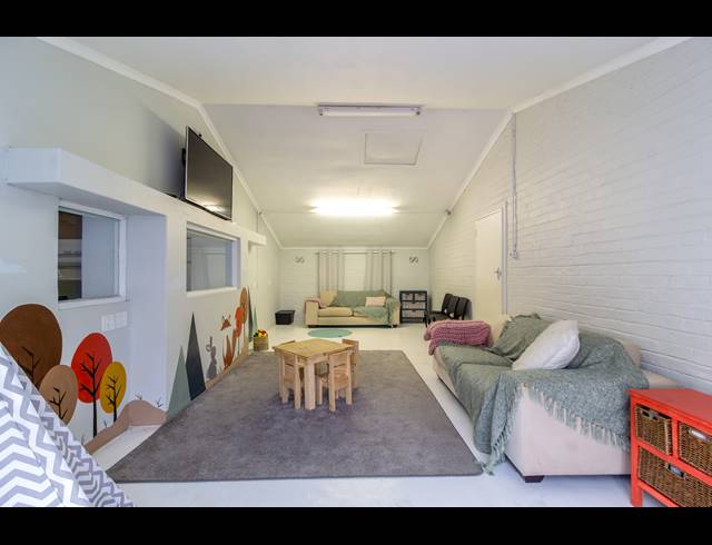 490M² CO-WORKING SPACE FOR SALE IN GREEN POINT